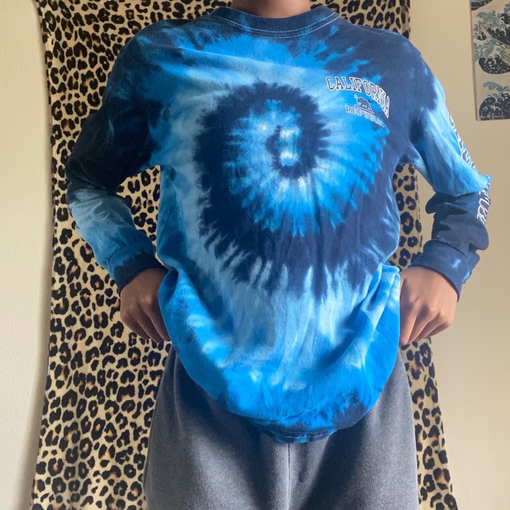 Blue Tie Dye Long Sleeve